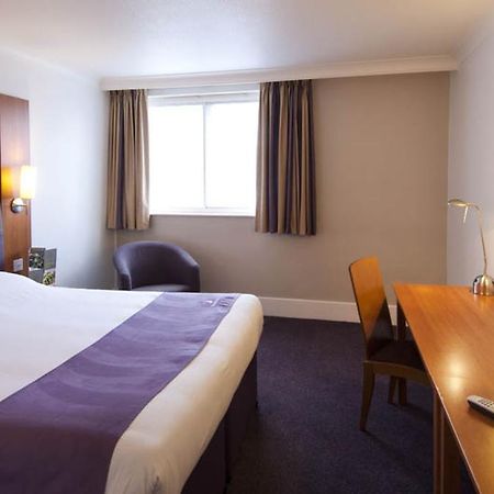 Premier Inn Tonbridge Exterior photo