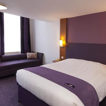 Premier Inn Tonbridge Exterior photo